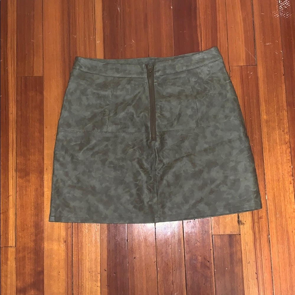 NWOT LF pu leather skirt - Picture 2 of 3